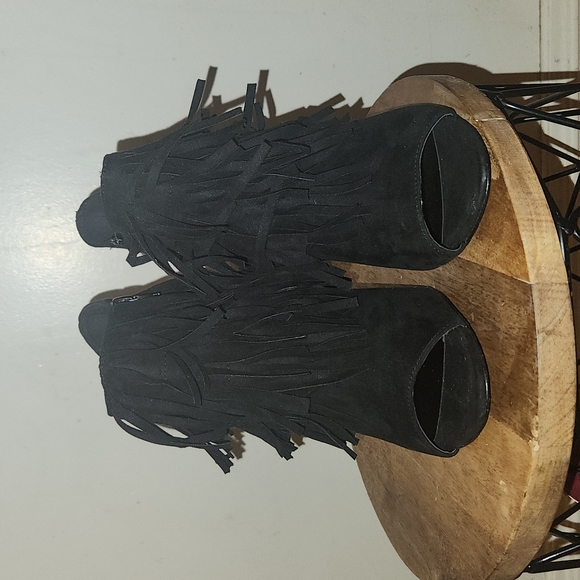 Aldo Fringed Booties - Picture 2 of 6